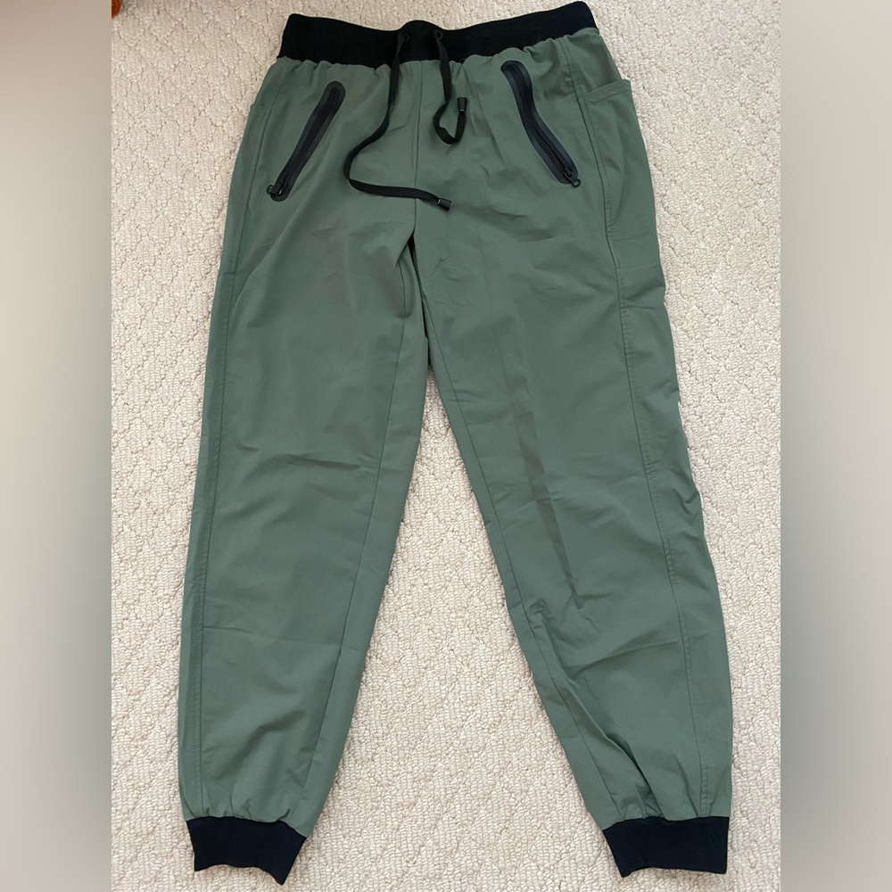 SOLD‼️Blanc Noir getaway joggers